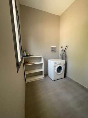 Villa plein pied à vendre à la somone 600 m² image 5