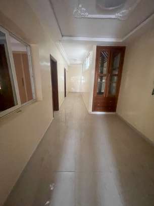 Appartement à Louer aux point E image 5