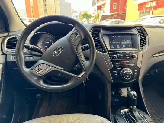 Hyundai santafe 2017 image 5