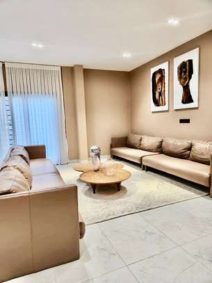 Magnifique Appartement F4 à louer au point E image 4