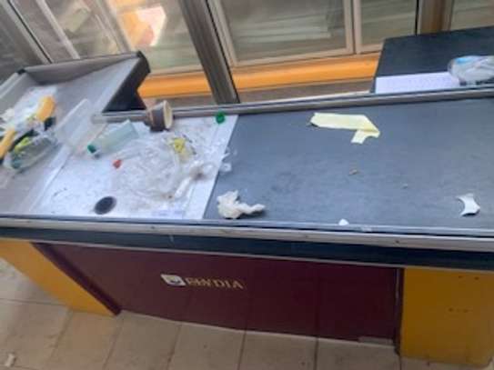 VENTE TABLE DE CAISSE GM image 1
