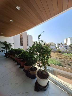 Appartement neuf à louer aux almadies, cote king fath palace image 8