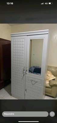Armoire et coiffeuse image 10