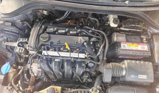 HYUNDAN ELANTRA 2017 image 12