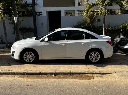 CHEVROLET CRUZE image 2