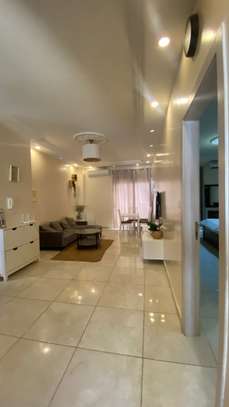 Très Chic et Choc 2 chambres Meublé image 2