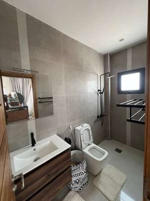 Studio meublé à louer image 6