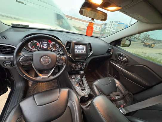 Jeep Cherokee 2019 image 14