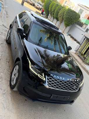 RANG ROVER VELAR 2020 image 2