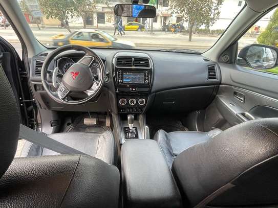 Mitsubishi RVR image 5