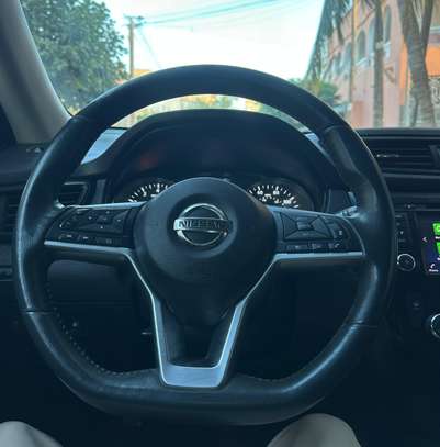 2018 NISSAN ROGUE SV image 8