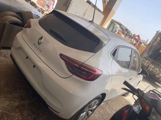 Renault Clio image 10