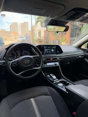 Hyundai sonata image 9