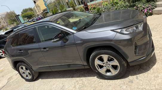 Toyota Rav 4 2020 image 2