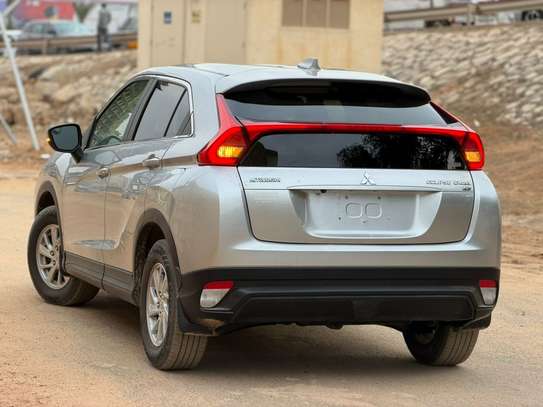 Mitsubishi Éclipse Cross 2019 venant image 2