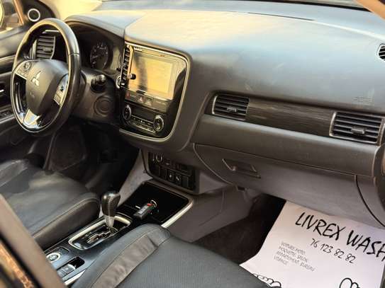 2018 MITSUBISHI OUTLANDER SEL 7places image 4