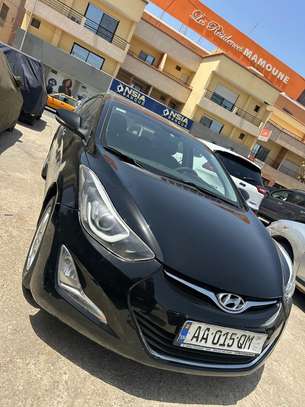 Hyundai Elantra image 2