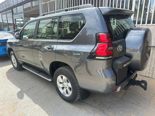 Toyota prado 2018 image 2