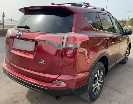 Toyota RAV4 image 1