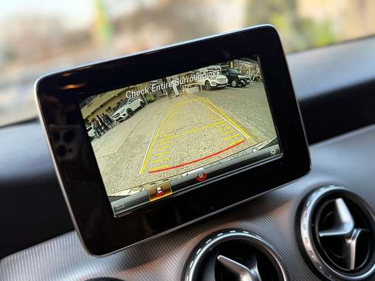 Mercedes GLA 250  2017 image 13