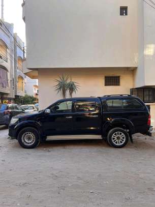 Toyota Hilux image 1