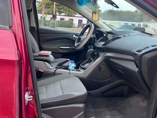 FORD ESCAPE 2.0 /FULL OPTION EN TRÈS BON ÉTAT image 5