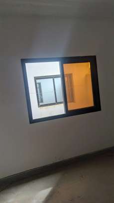 Grand studio neuf rue 37 à louer image 1