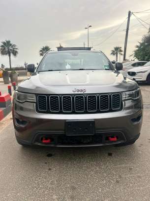 Jeep grand Cherokee Trail Hawlk Année 2017 full option image 2