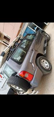 Nissan Patrol 7 places image 2