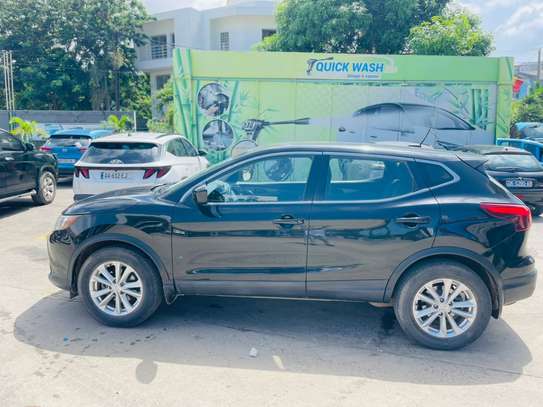 Nissan Rogue 2017 image 1