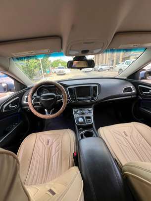 Chrysler C200 année 2015 image 2