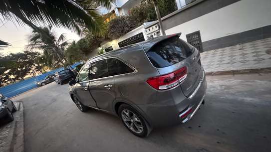 KIA SORENTO image 9