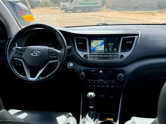 Hyundai Tucson Limited 1.6T 2017 image 14