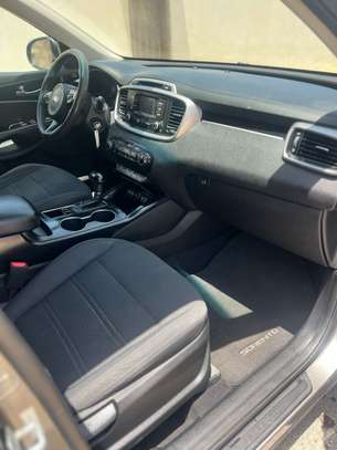 Kia Sorento image 7