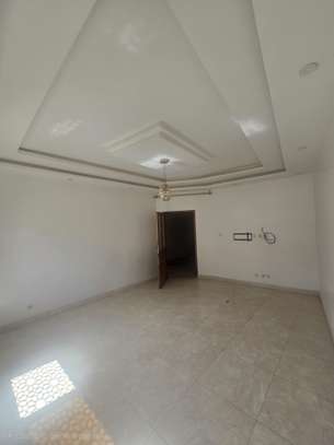Appartement F3 Sacré Cœur 3 image 3