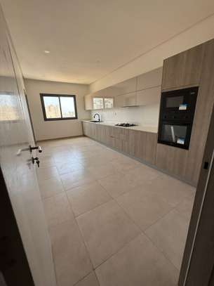 Magnifique F4, 3 chambres salon à louer aux almadies image 3
