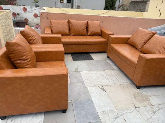 Salon 7 place a bassarde image 1