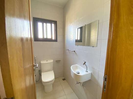 Grand appartement 3 chambres à la Zone A/Point E image 10