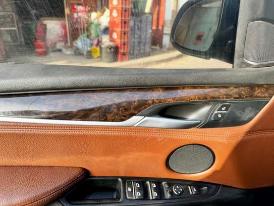 BMW X5 modèle 2015 image 11