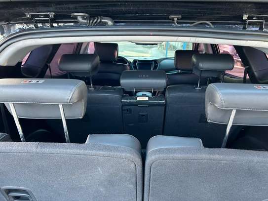 Hyundai Santa Fe 7 places diesel 2018 image 5