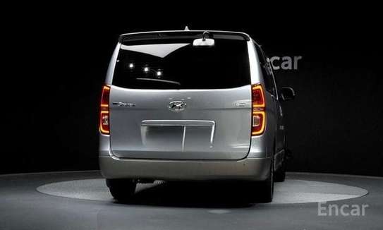 Hyundai Starex hors série 9 places Exclusive image 14