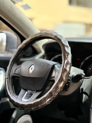 Renault latitude image 11