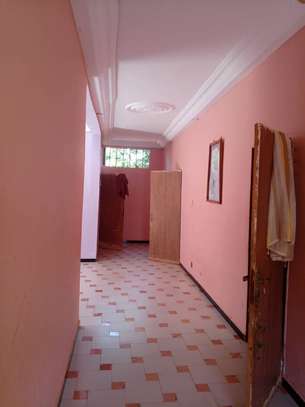 Charmante maison au cœur de Mboro à saisir ! image 5