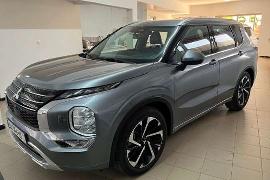 OUTLANDER 4x4 image 1