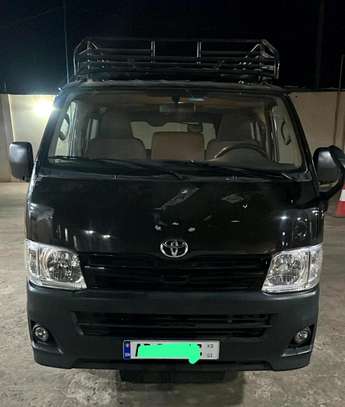 Toyota Hiace 14-16 image 2