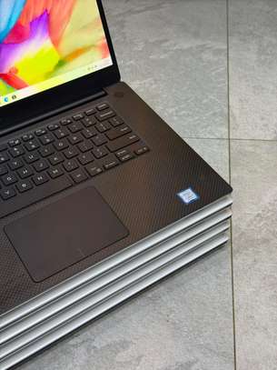 Dell XPS 15 7590 image 2