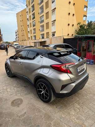 Toyota chr hybride 2017 image 2