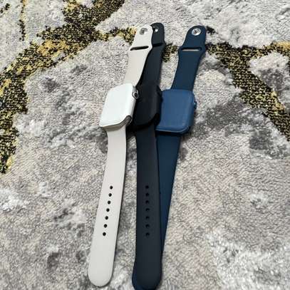 Apple Watch Series 7 image 2
