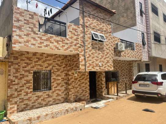 Villa a vendre en face de la cité Alioune Sow image 1