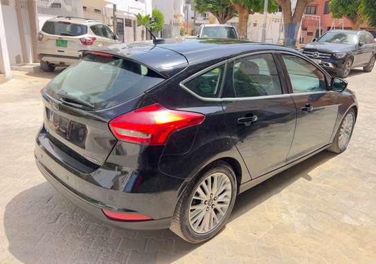 Ford Focus Titanium image 3